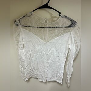 White top with lace
